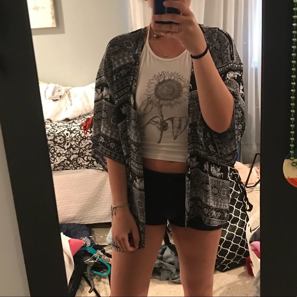 La Hearts Other - LA Hearts elephant kimono